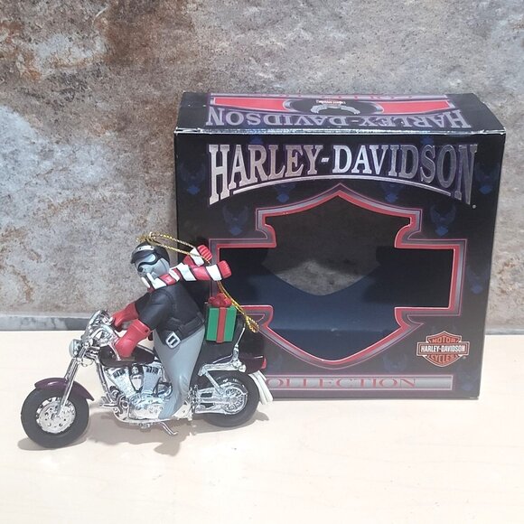 Harley Davidson Walrus Motorcycle North Pole Christmas Ornament 1999 - Picture 2 of 13